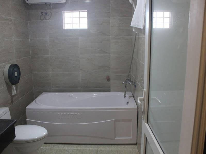 New Amely Hotel هانوي المظهر الخارجي الصورة